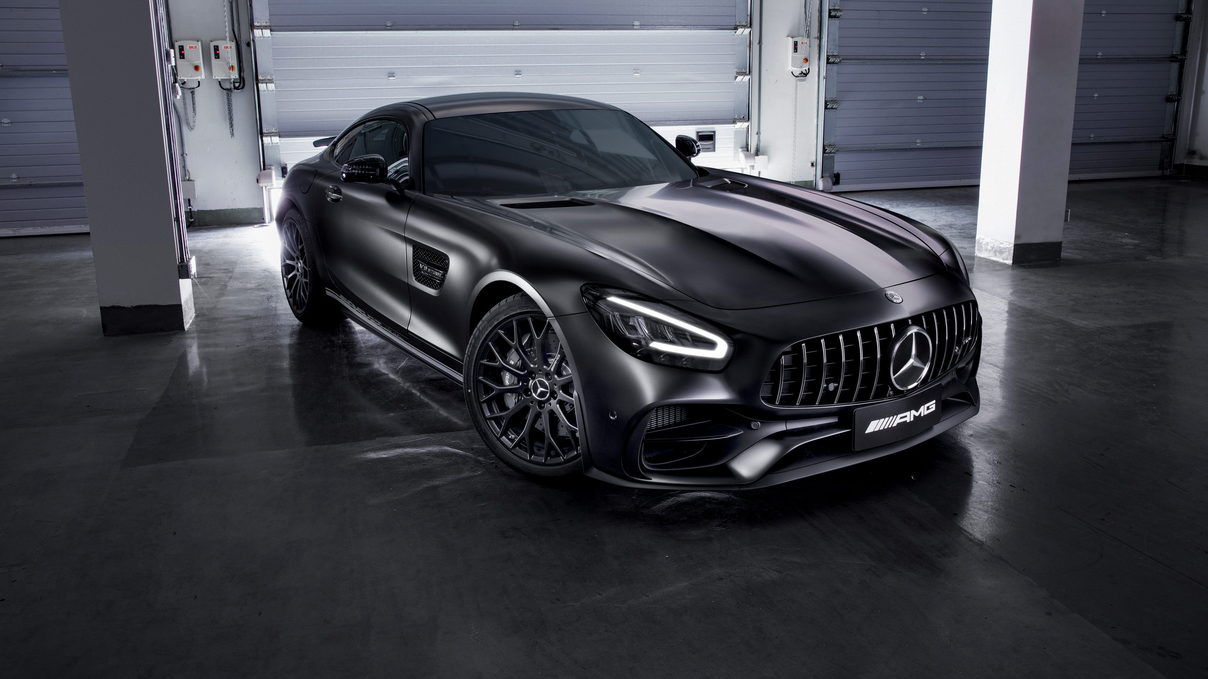 Mercedes-AMG GT Grand Tour V8 Wallpaper