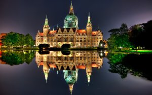 Community Photos - Hanover Palace Reflection Low Light Wallpaper